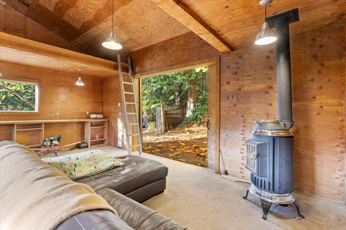 Community Amenities Photo (Clubhouse) of 5545 Graham Drive, Chilliwack, BC