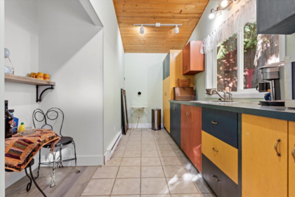 Entry Foyer Photo of 5545 Graham Drive, Chilliwack, BC