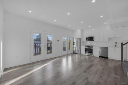 Dining Area Photo of 5140 Slocan Street, Vancouver, BC