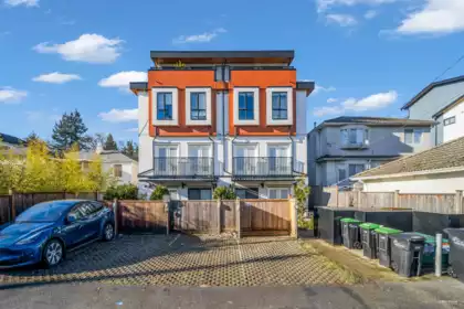 Outdoor Kitchen Photo of 5140 Slocan Street, Vancouver, BC