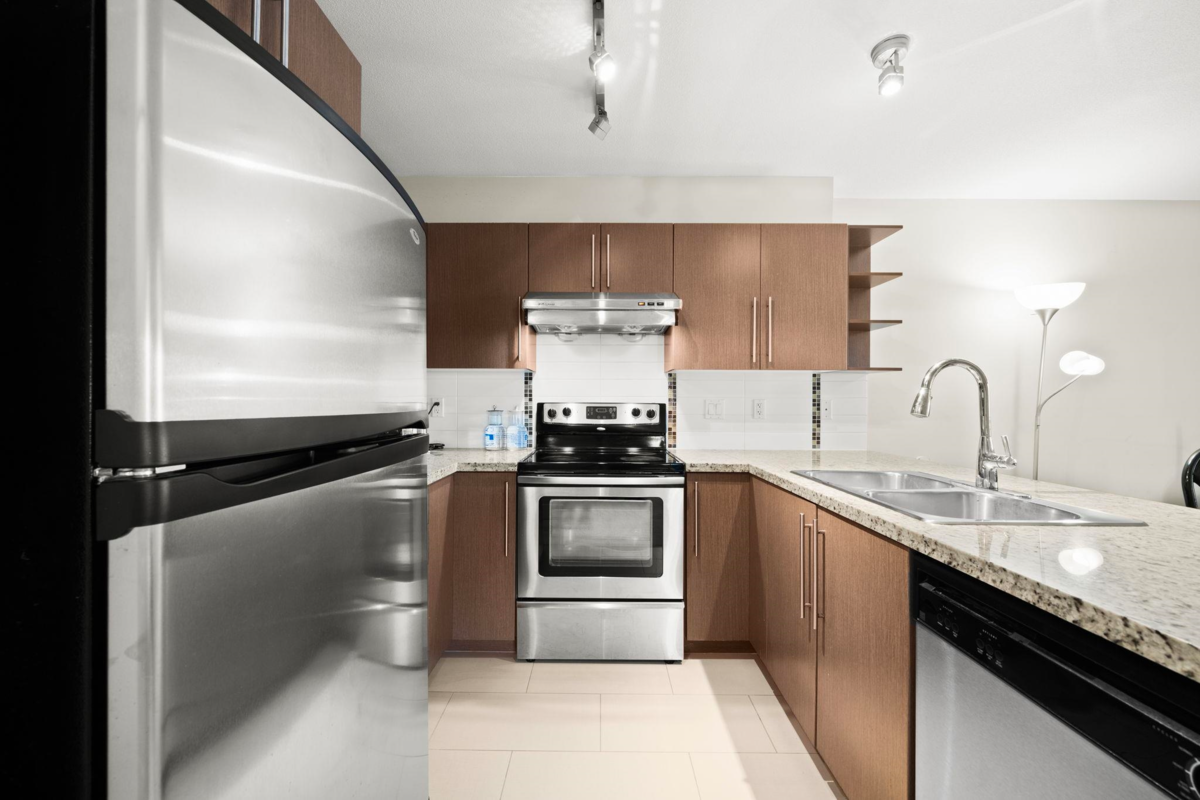 Kitchen Photo of 322 2088 Beta Avenue, Burnaby, BC