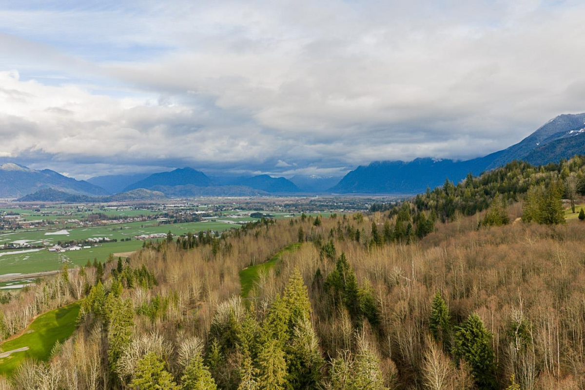 Outdoor Kitchen Photo of 7350 Ramsay Place, Chilliwack, BC