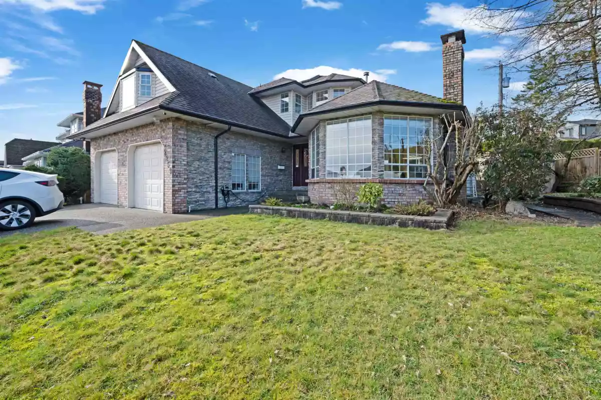 Hot Tub / Spa Photo of 2259 Paradise Avenue, Coquitlam, BC