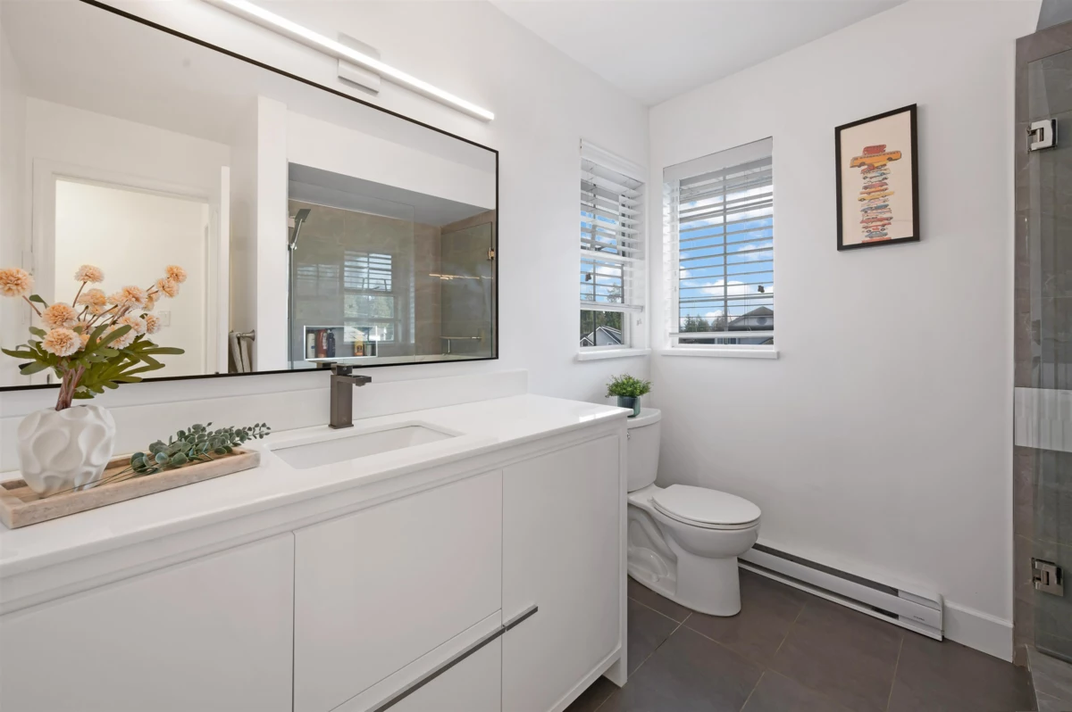 Mudroom Photo of 2259 Paradise Avenue, Coquitlam, BC