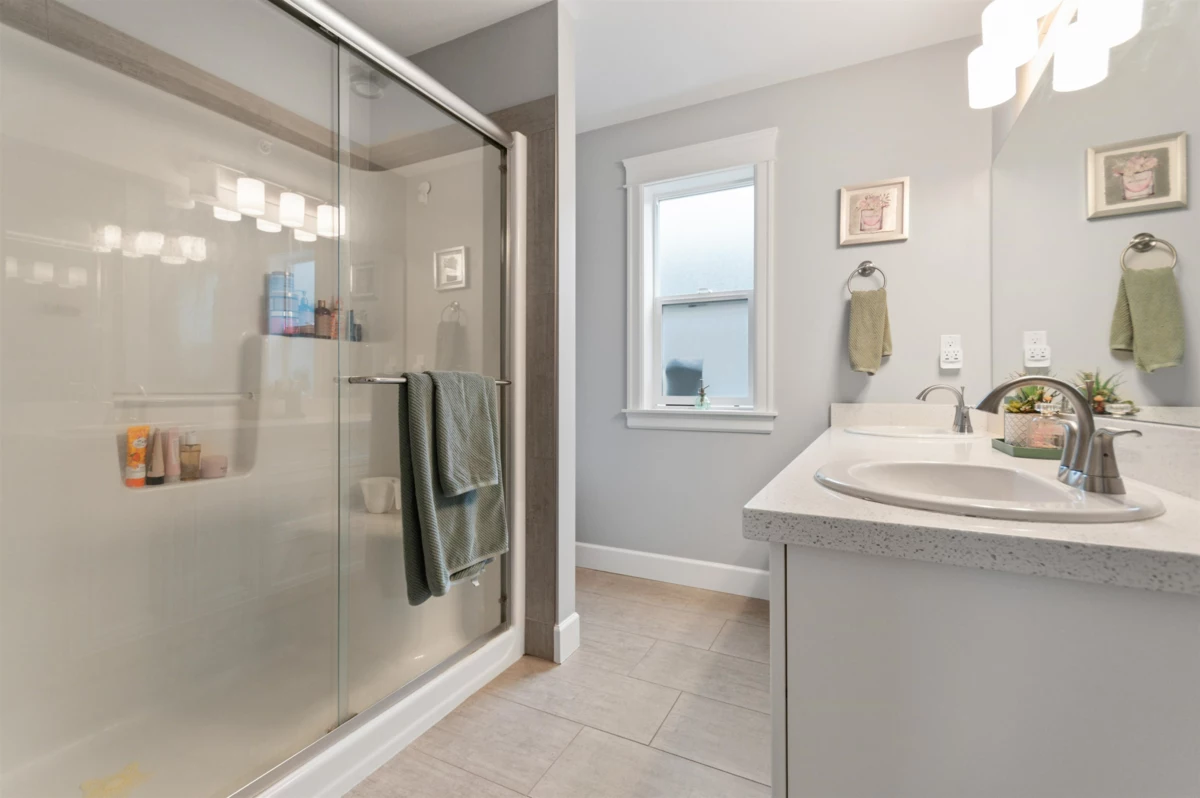 Entry Foyer Photo of 44763 Anglers Boulevard, Chilliwack, BC