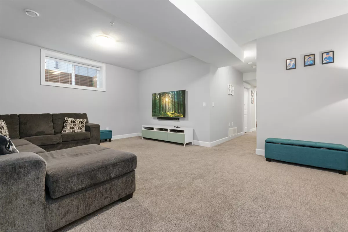 Front Yard Photo of 44763 Anglers Boulevard, Chilliwack, BC