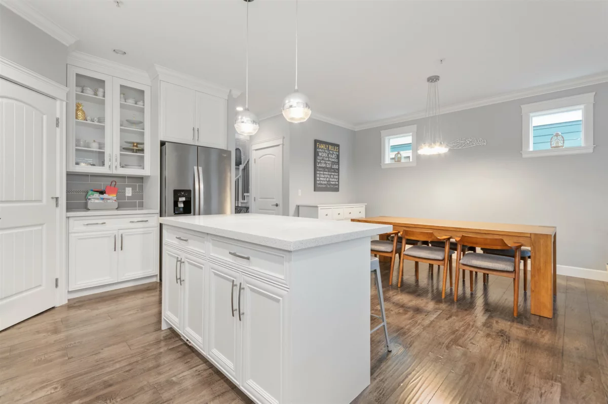 Kitchen Island Photo of 44763 Anglers Boulevard, Chilliwack, BC