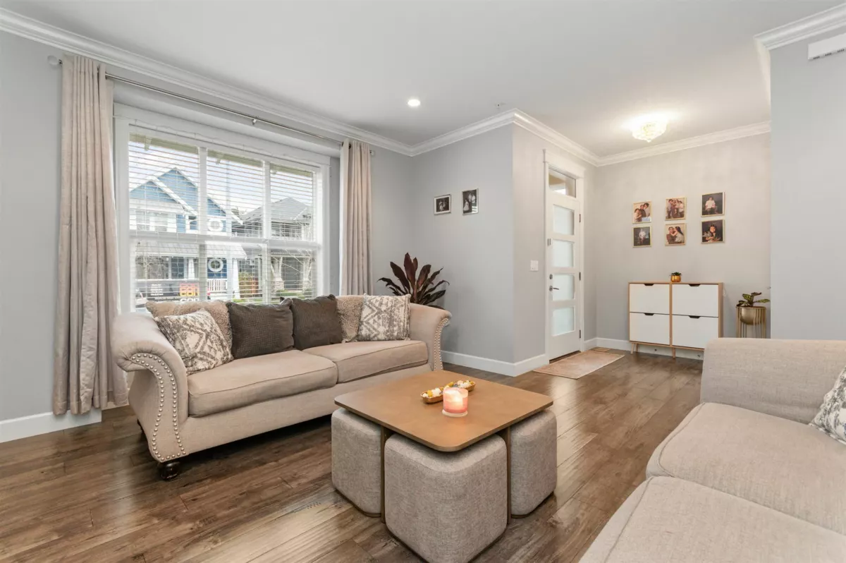 Powder Room Photo of 44763 Anglers Boulevard, Chilliwack, BC