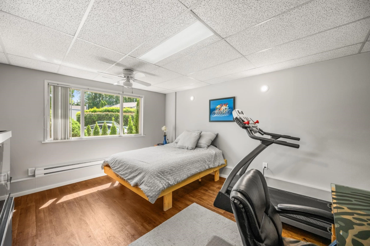 Laundry Room Photo of 12241 80a Avenue, Surrey, BC