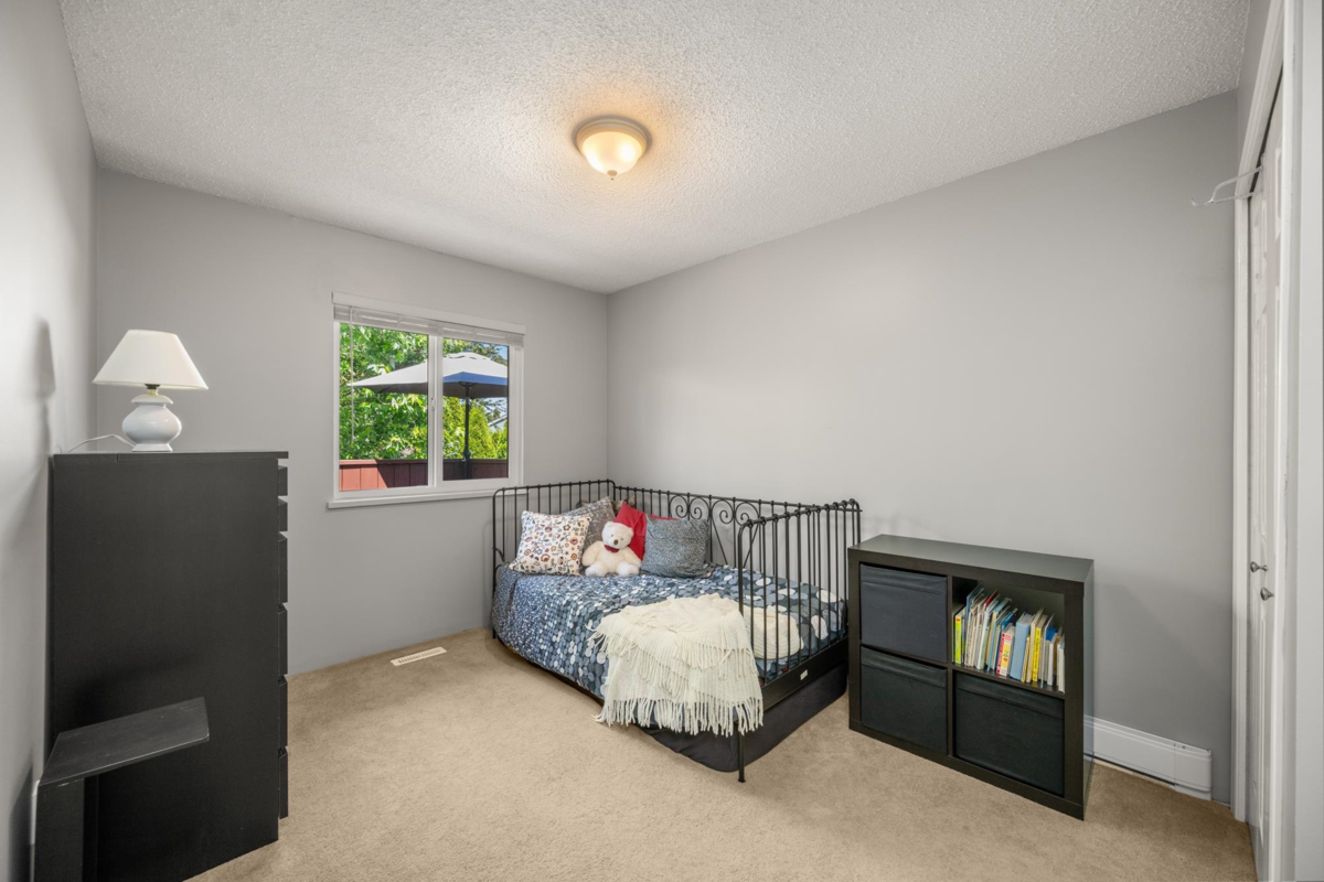 Office / Den Photo of 12241 80a Avenue, Surrey, BC