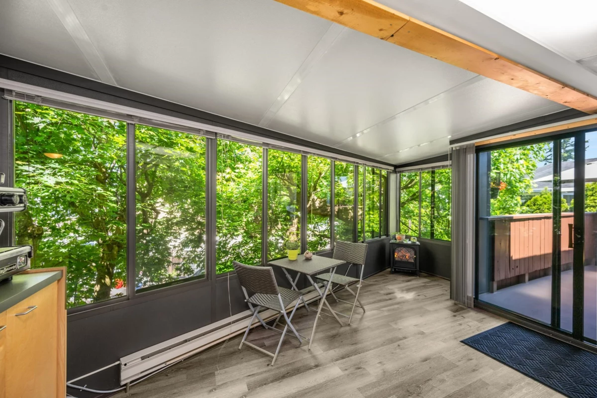 Primary Bathroom Photo of 12241 80a Avenue, Surrey, BC