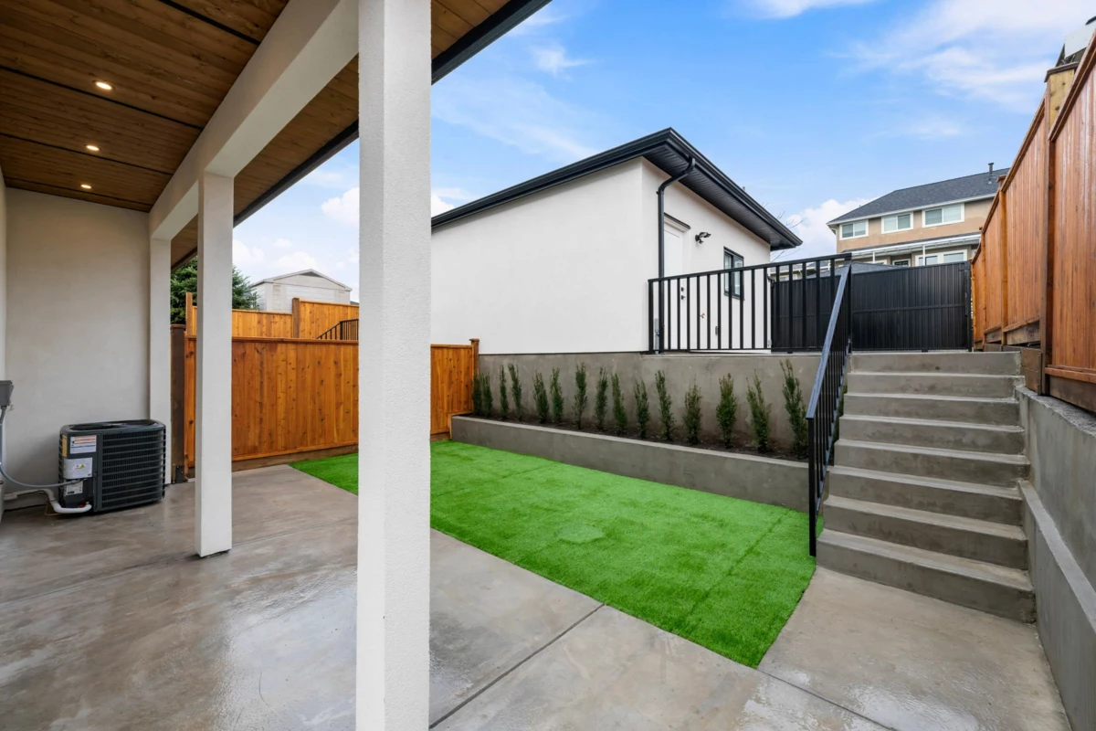 Neighborhood Park Photo Near 1 6107 Patrick Street, Burnaby, BC