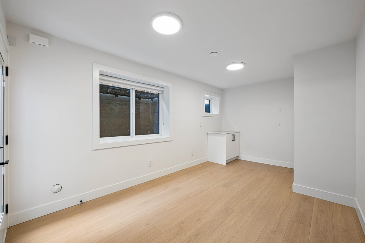 Outdoor Kitchen Photo of 1 6107 Patrick Street, Burnaby, BC