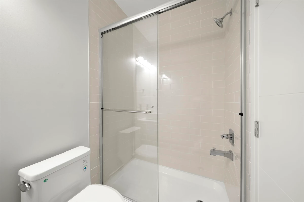 Mudroom Photo of 253 W 18th Street, North Vancouver, BC