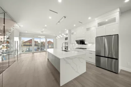 Kitchen Photo of 253 W 18th Street, North Vancouver, BC