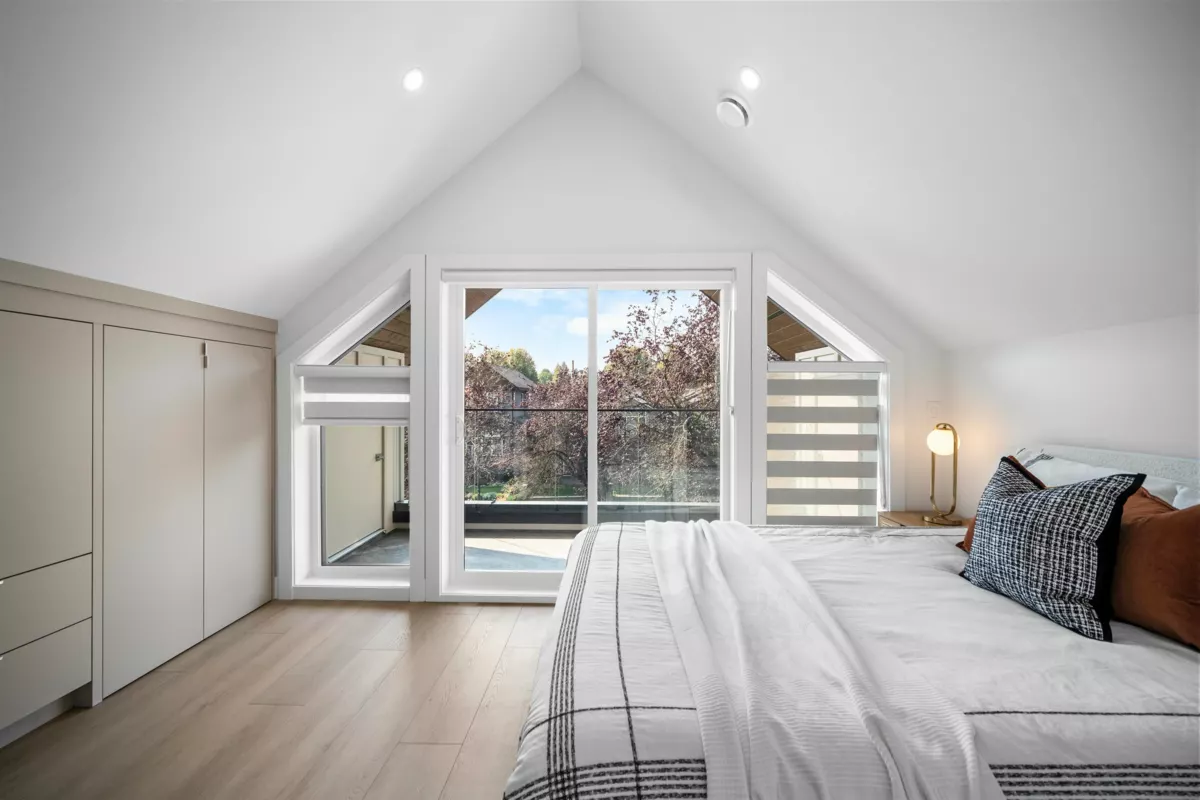 Primary Bathroom Photo of 1 3563 E 25th Avenue, Vancouver, BC