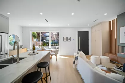 Dining Area Photo of 1 3563 E 25th Avenue, Vancouver, BC
