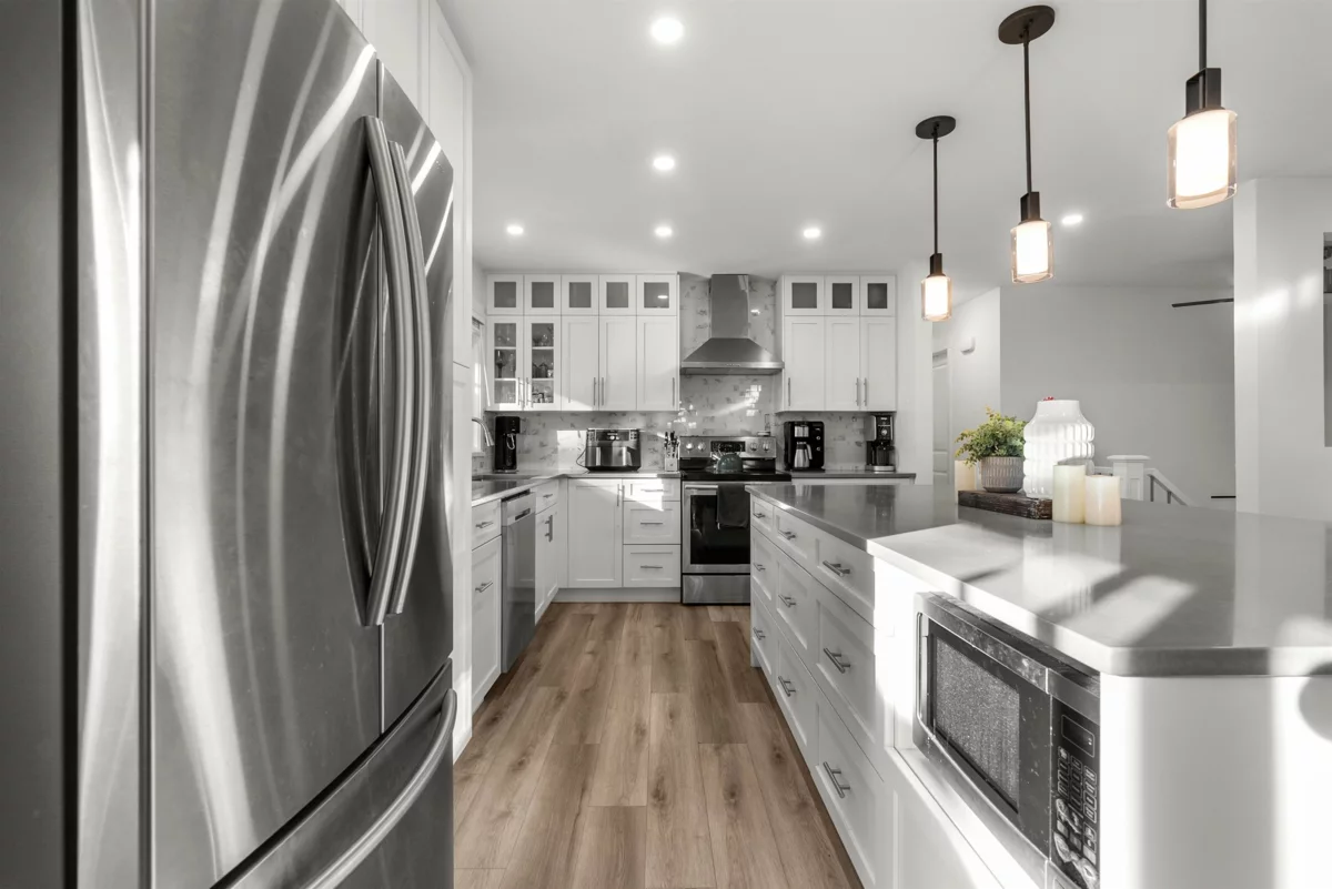Kitchen Island Photo of 20754 39a Avenue, Langley, BC
