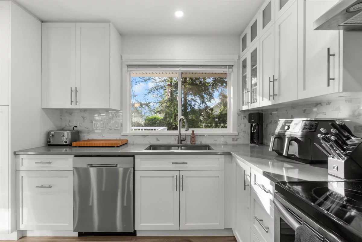 Kitchen Photo of 20754 39a Avenue, Langley, BC