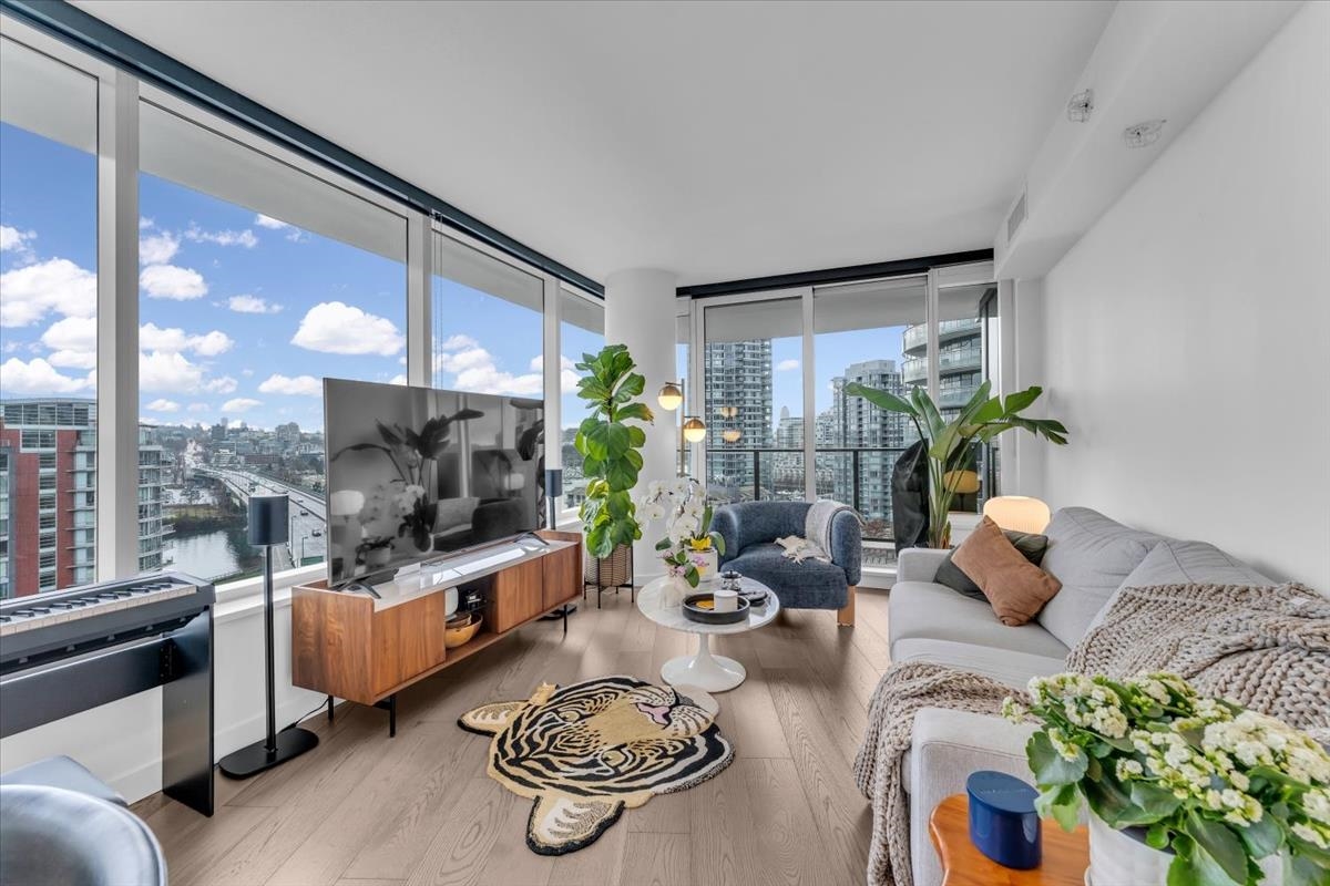 Family Room Photo of 1609 68 Smithe Street, Vancouver, BC