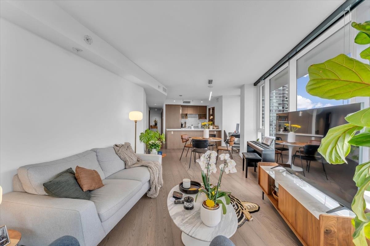 Pantry Photo of 1609 68 Smithe Street, Vancouver, BC