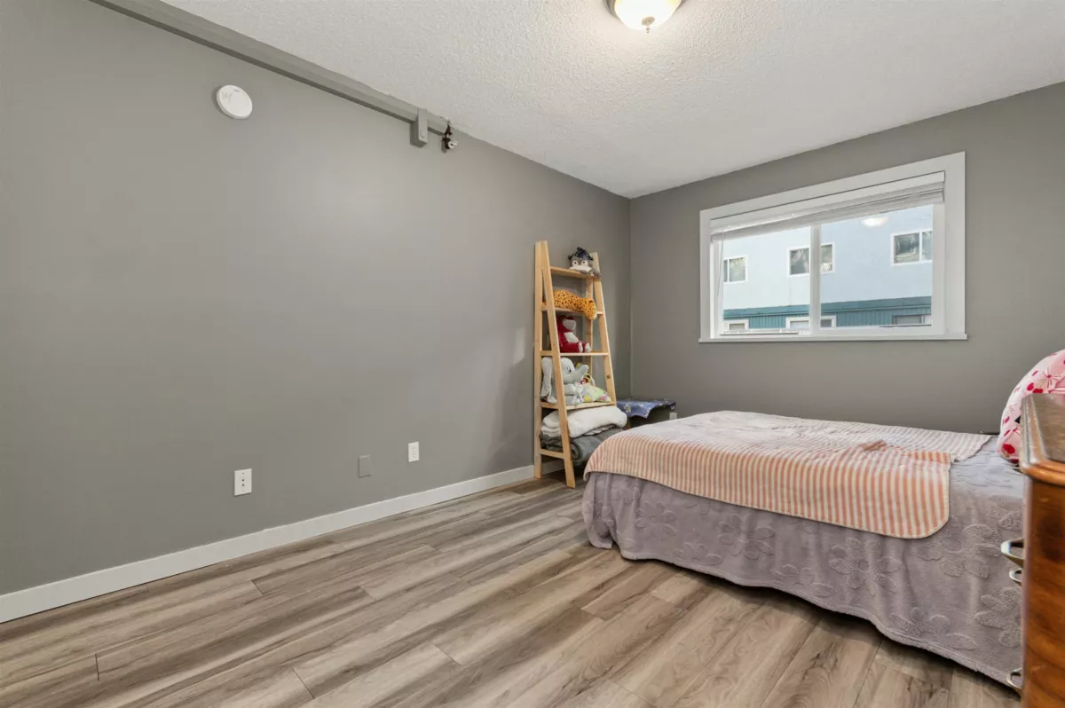 Walk-In Closet Photo of 133 1783 Agassiz-Rosedale No 9 Highway, Agassiz, BC