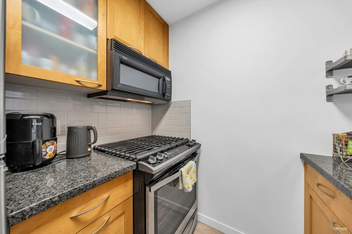 Breakfast Nook Photo of 1001 989 Richards Street, Vancouver, BC