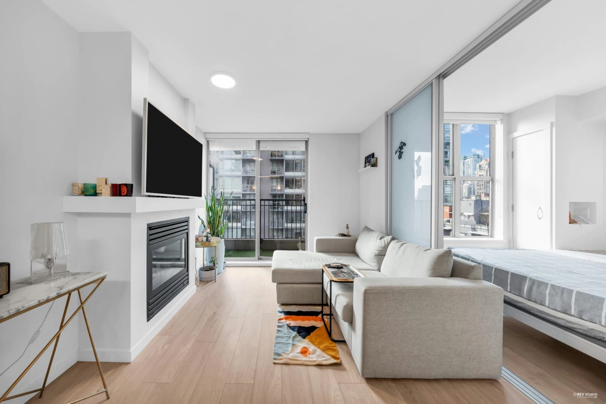 Exterior Rear Photo of 1001 989 Richards Street, Vancouver, BC