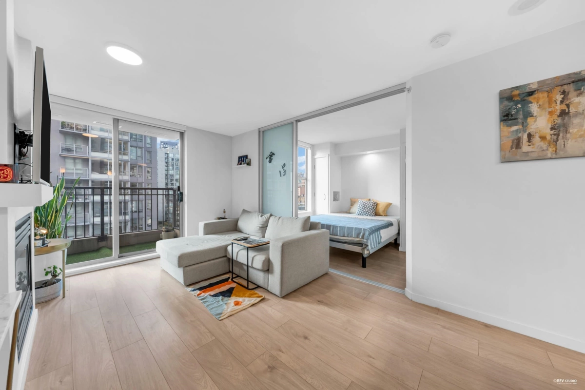 Family Room Photo of 1001 989 Richards Street, Vancouver, BC