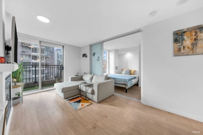 1001 989 Richards Street, Vancouver, BC, Vancouver — Apartment/Condo for sale
