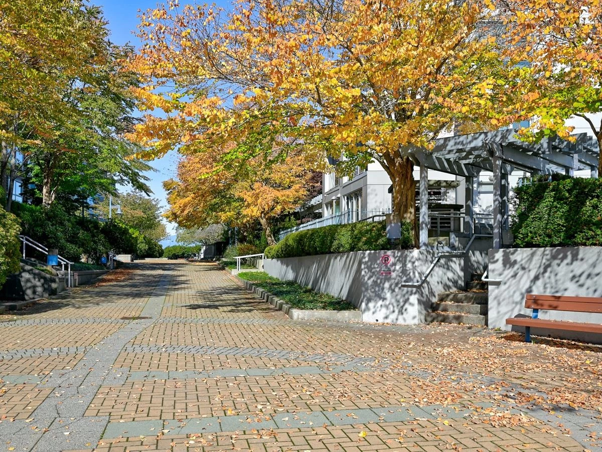 Outdoor Deck Photo of 201 5860 Dover Crescent, Richmond, BC