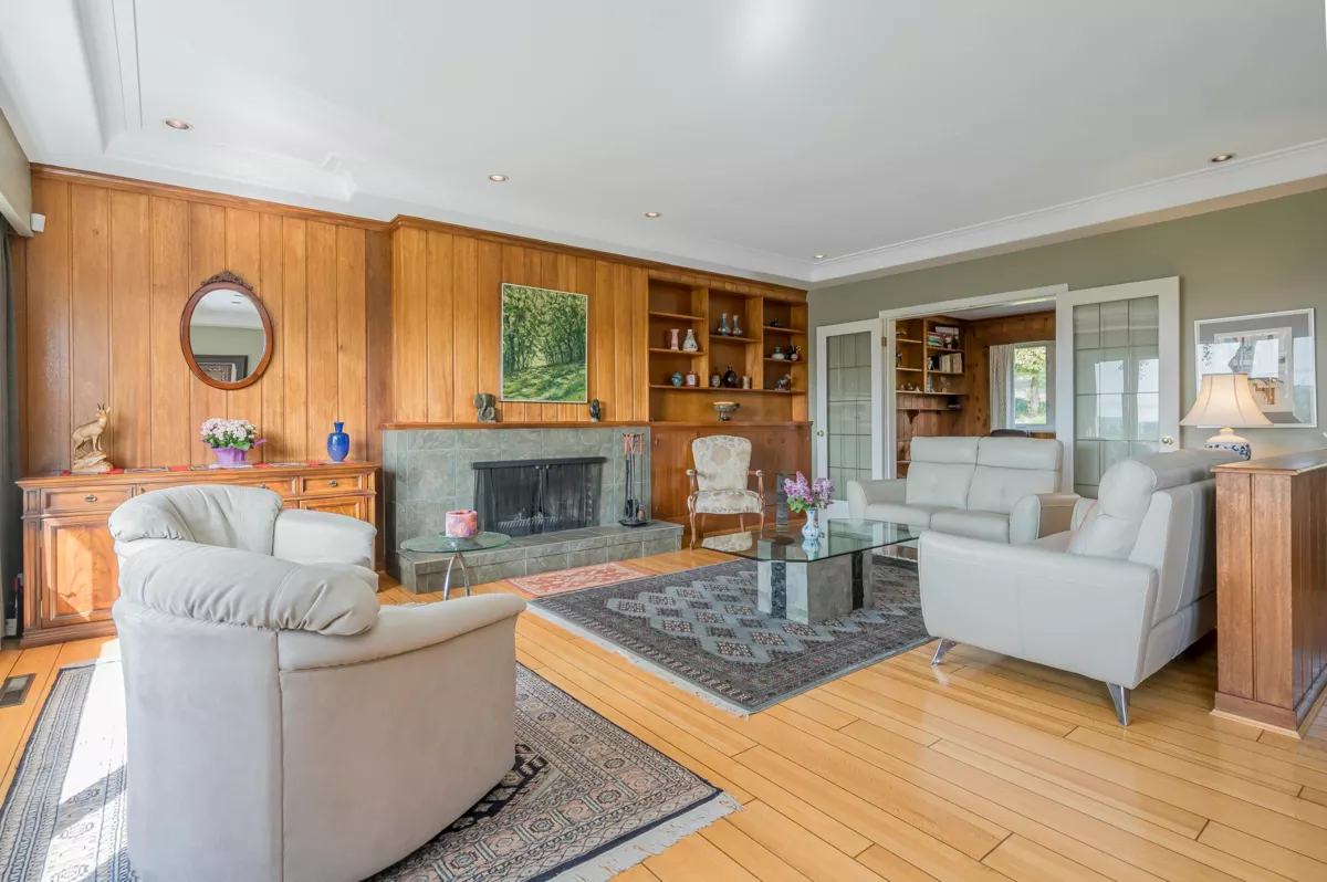 Kitchen Island Photo of 13128 Coulthard Road, Surrey, BC