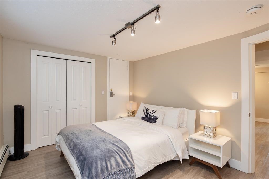 Breakfast Nook Photo of 195 W 12 Avenue, Vancouver, BC