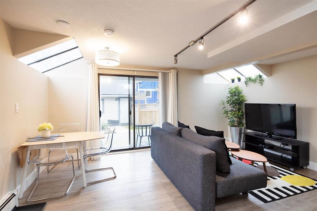 Hallway Photo of 195 W 12 Avenue, Vancouver, BC