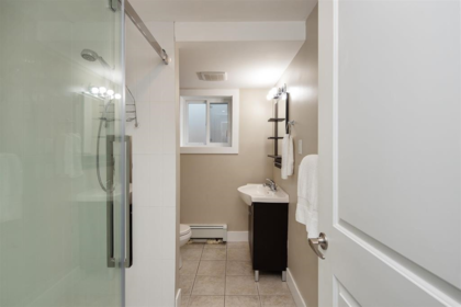 Primary Bedroom Photo of 195 W 12 Avenue, Vancouver, BC