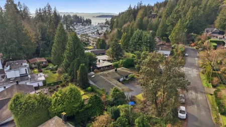 5757 Cranley Drive, West Vancouver, BC, West Vancouver — Single Family Residence for sale