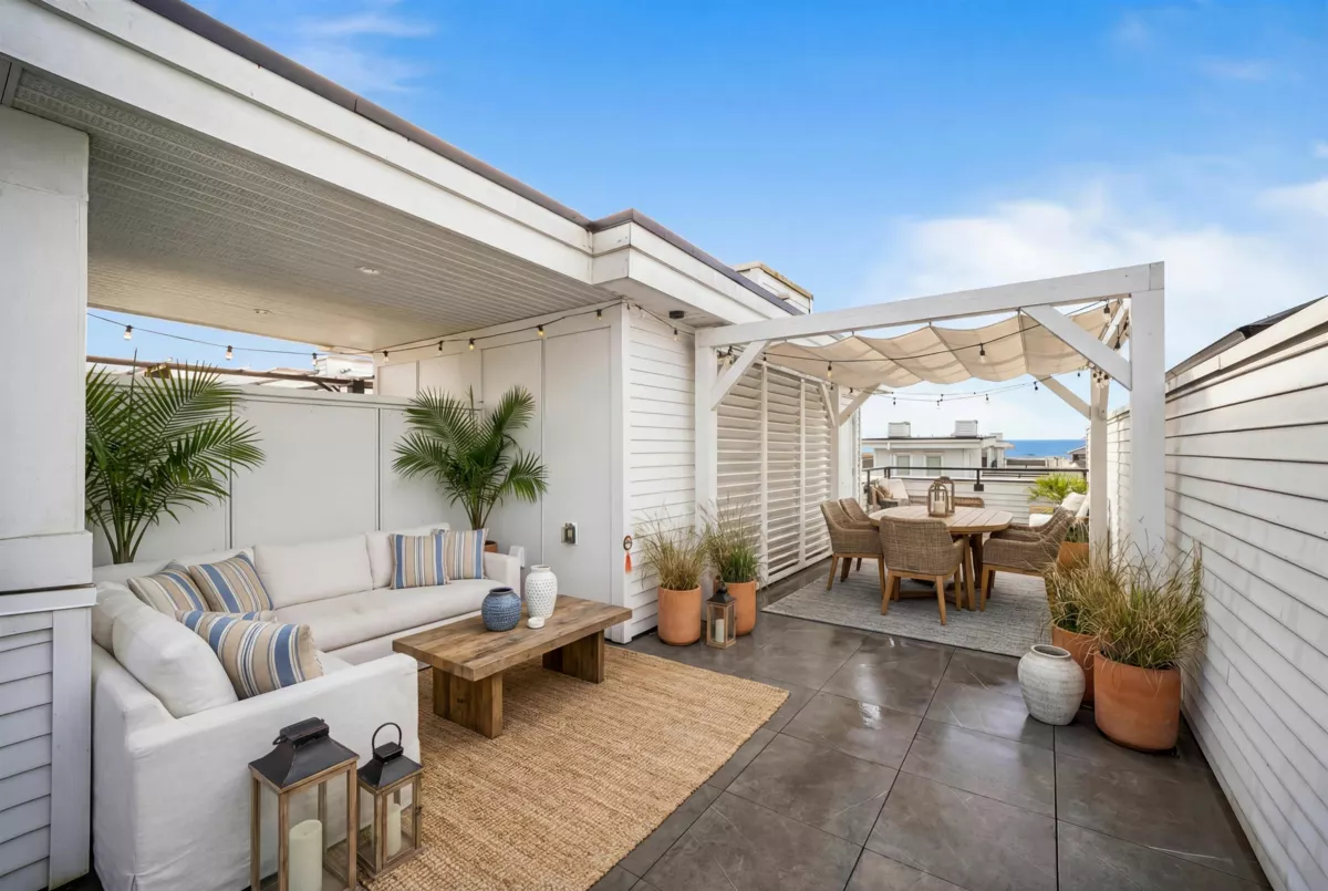 Entry Foyer Photo of 82 16336 23a Avenue, Surrey, BC