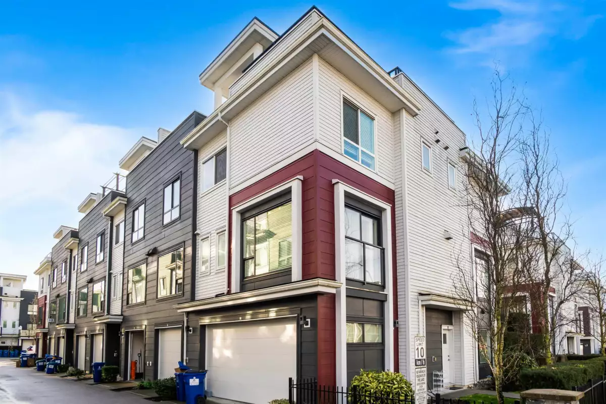 Outdoor Deck Photo of 82 16336 23a Avenue, Surrey, BC