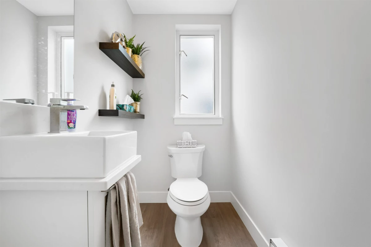 Walk-In Closet Photo of 82 16336 23a Avenue, Surrey, BC