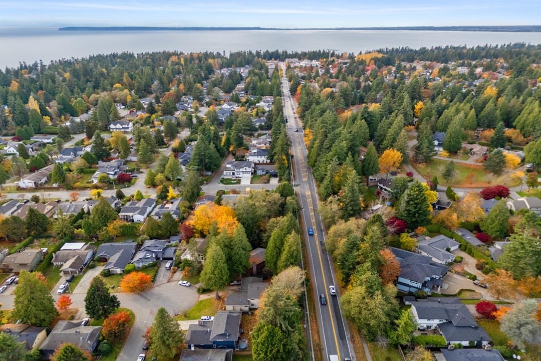 Backyard Photo of 13317 15b Avenue, Surrey, BC