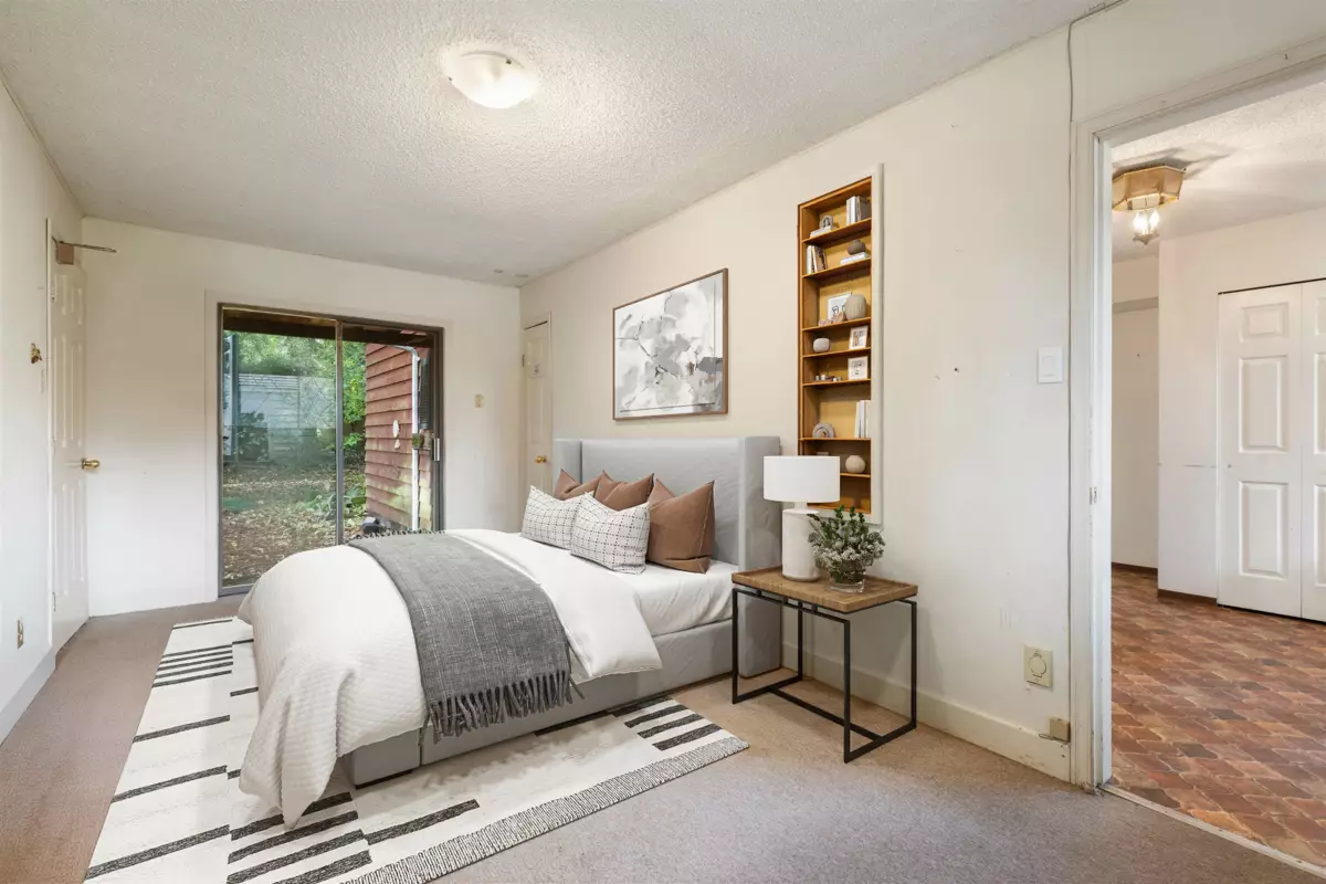 Basement Recreation Room Photo of 13317 15b Avenue, Surrey, BC