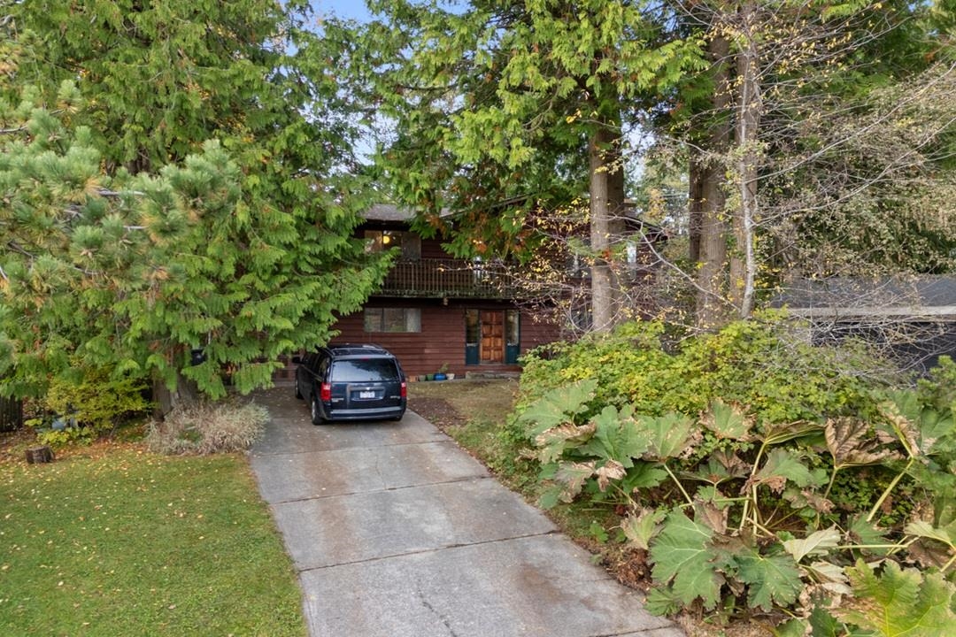 Breakfast Nook Photo of 13317 15b Avenue, Surrey, BC