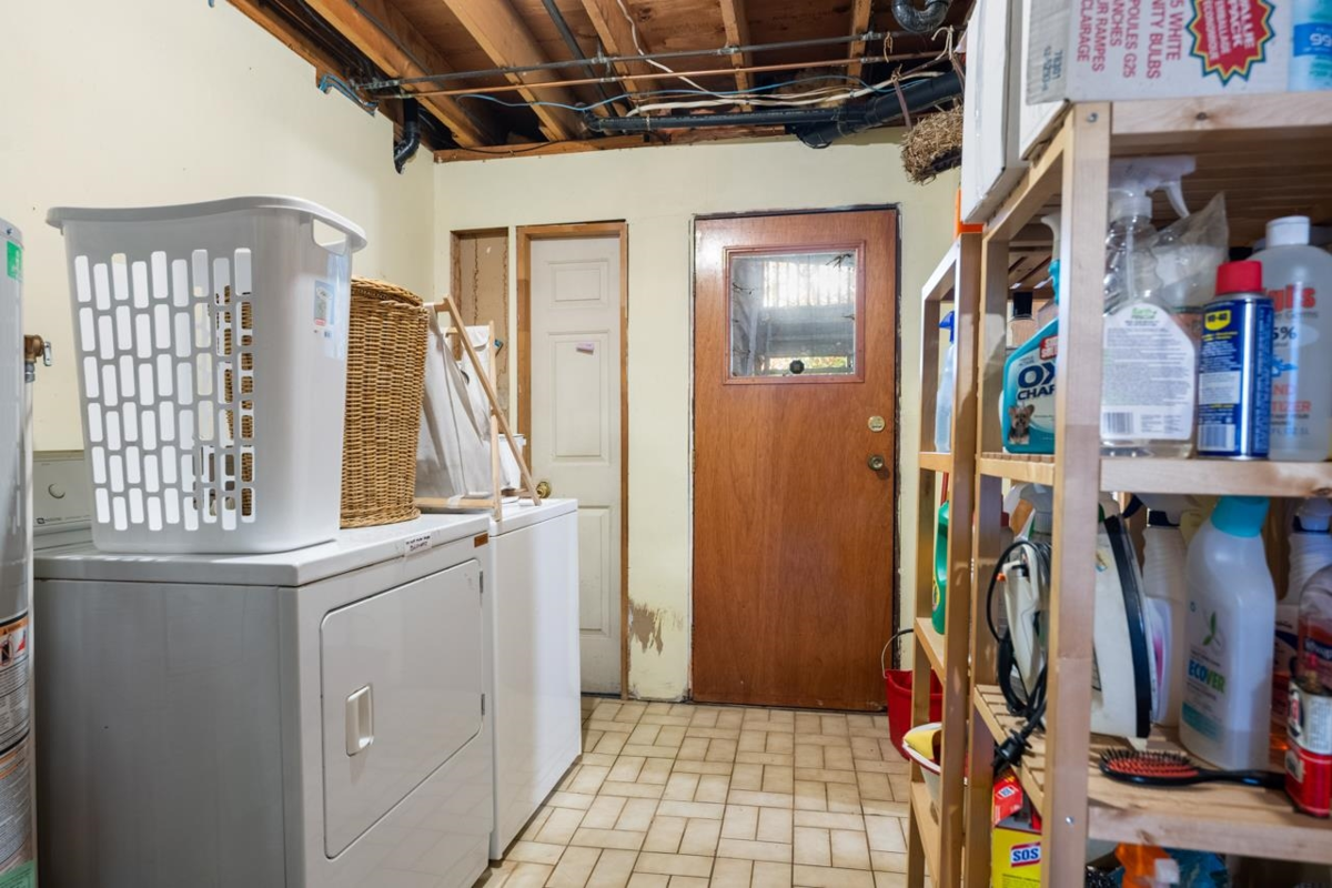 Garage Interior Photo of 13317 15b Avenue, Surrey, BC