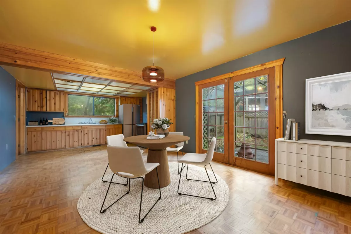 Mudroom Photo of 13317 15b Avenue, Surrey, BC
