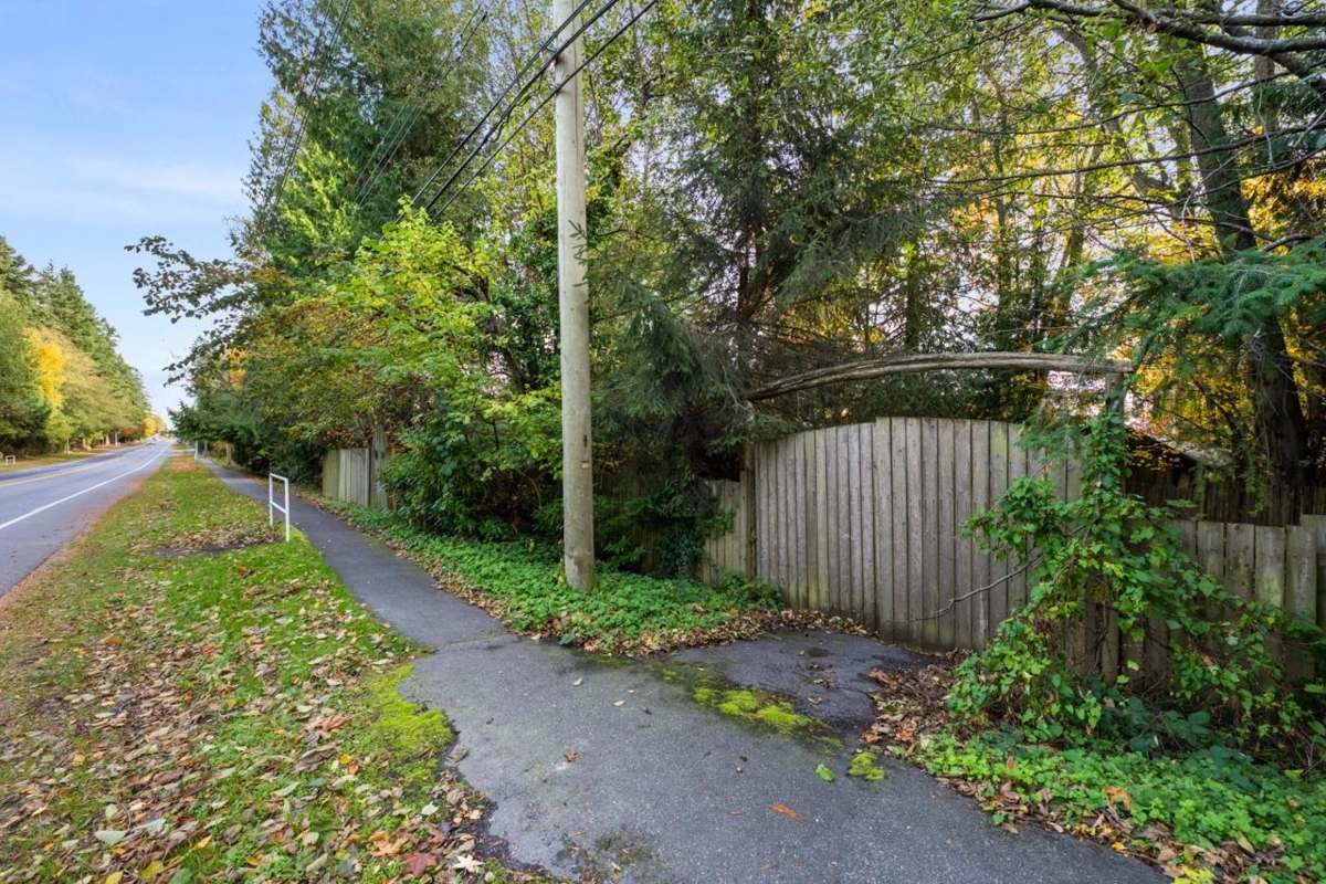 Pantry Photo of 13317 15b Avenue, Surrey, BC