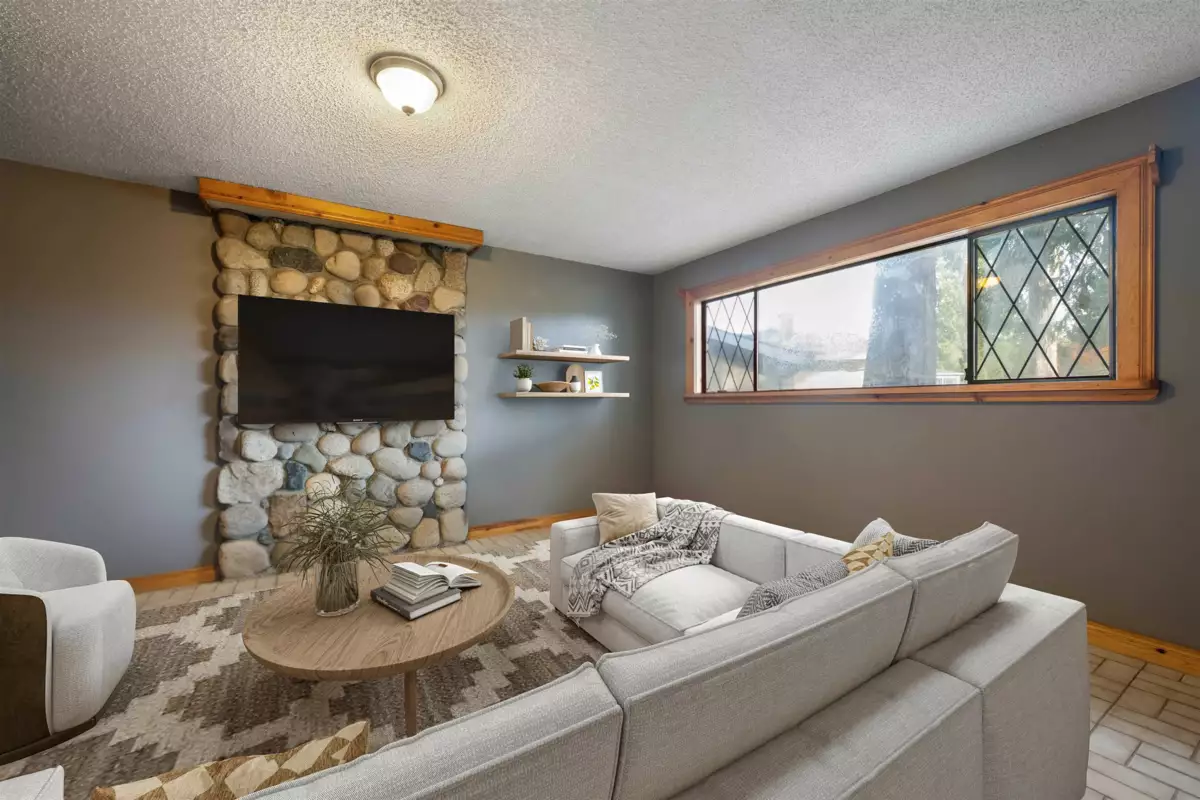 Primary Bedroom Photo of 13317 15b Avenue, Surrey, BC