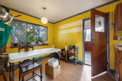 Guest Bathroom Photo of 13317 15b Avenue, Surrey, BC