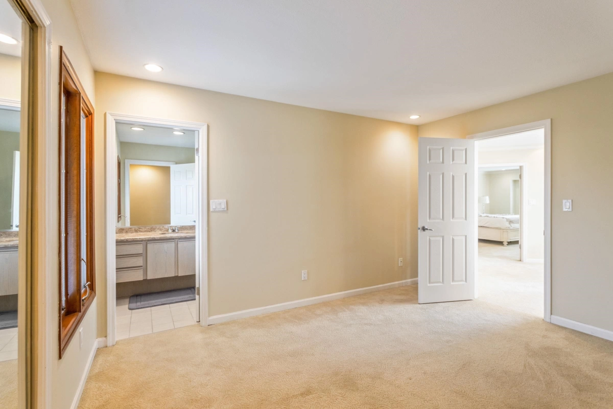 Entry Foyer Photo of 8480 Sunnywood Drive, Richmond, BC
