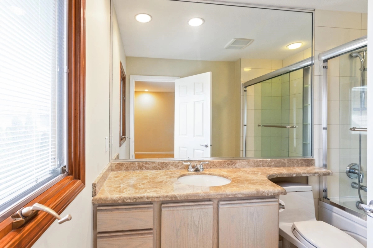 Hallway Photo of 8480 Sunnywood Drive, Richmond, BC