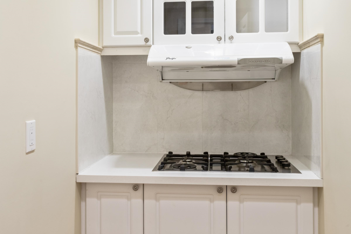 Primary Bathroom Photo of 8480 Sunnywood Drive, Richmond, BC